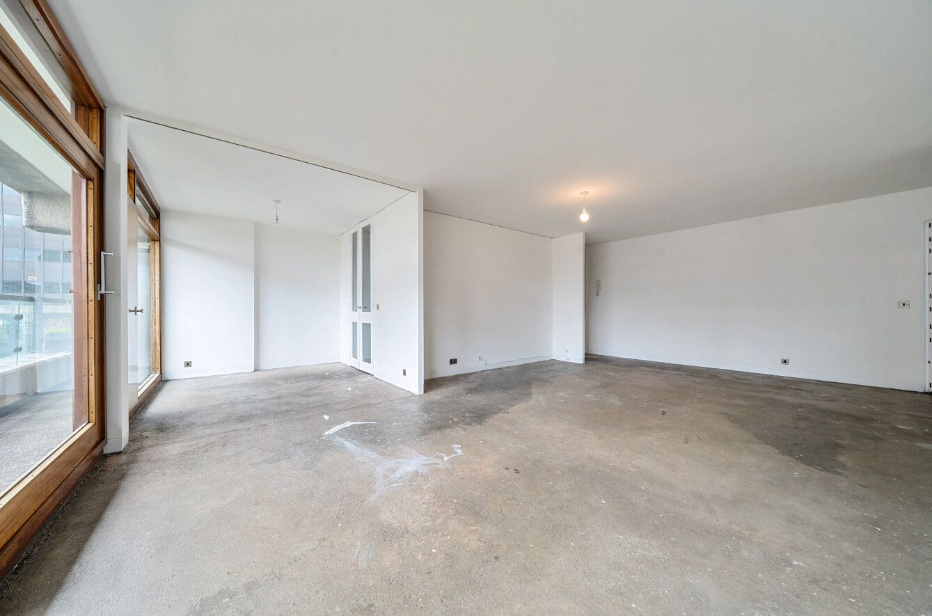 Apartment for sale in London, Mountjoy House Barbican EC2, 806 m²