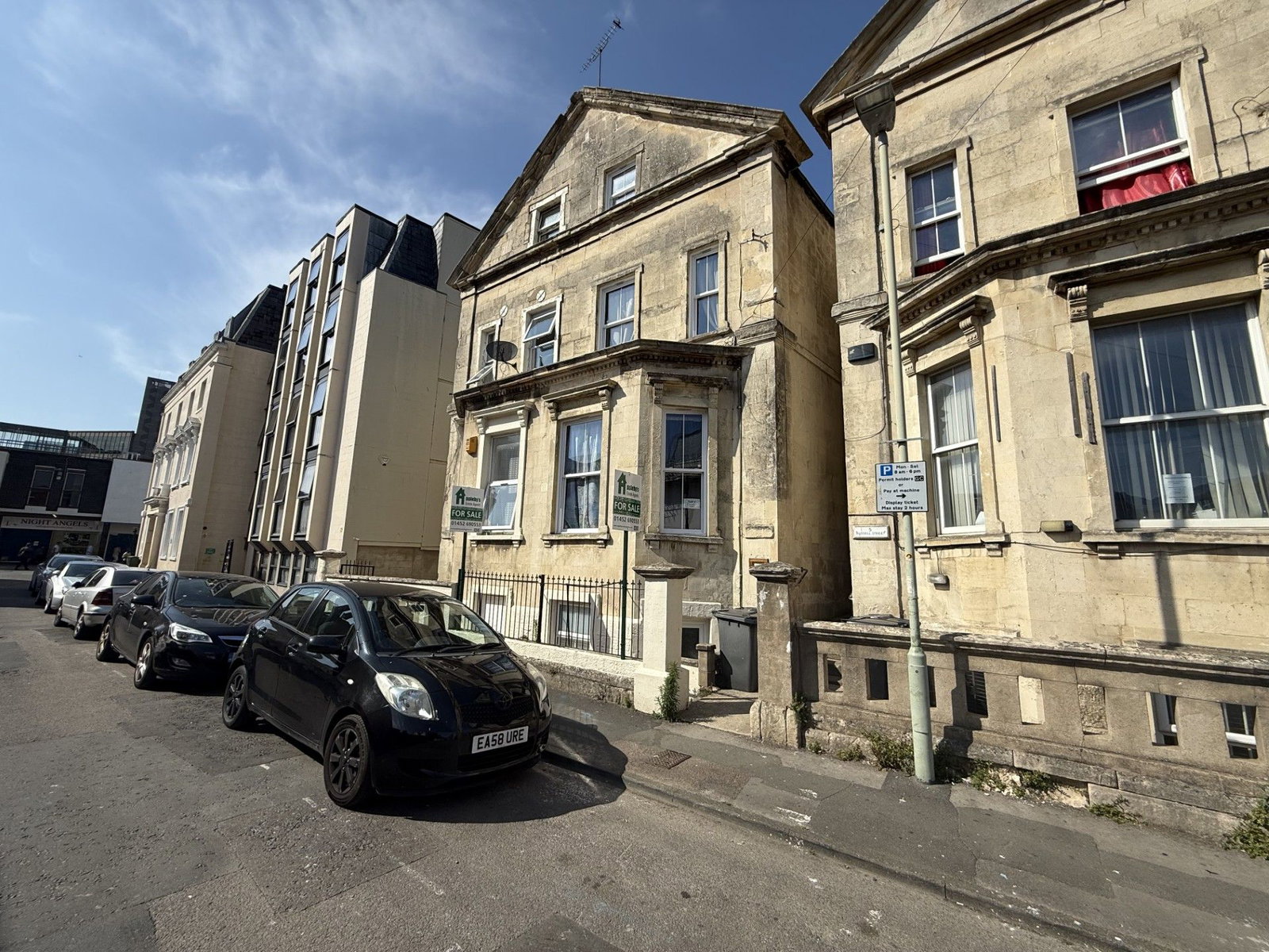 Flat for sale in Gloucester, Russell Street, Gloucester, Gloucestershire, GL1 1NE, 487 m²