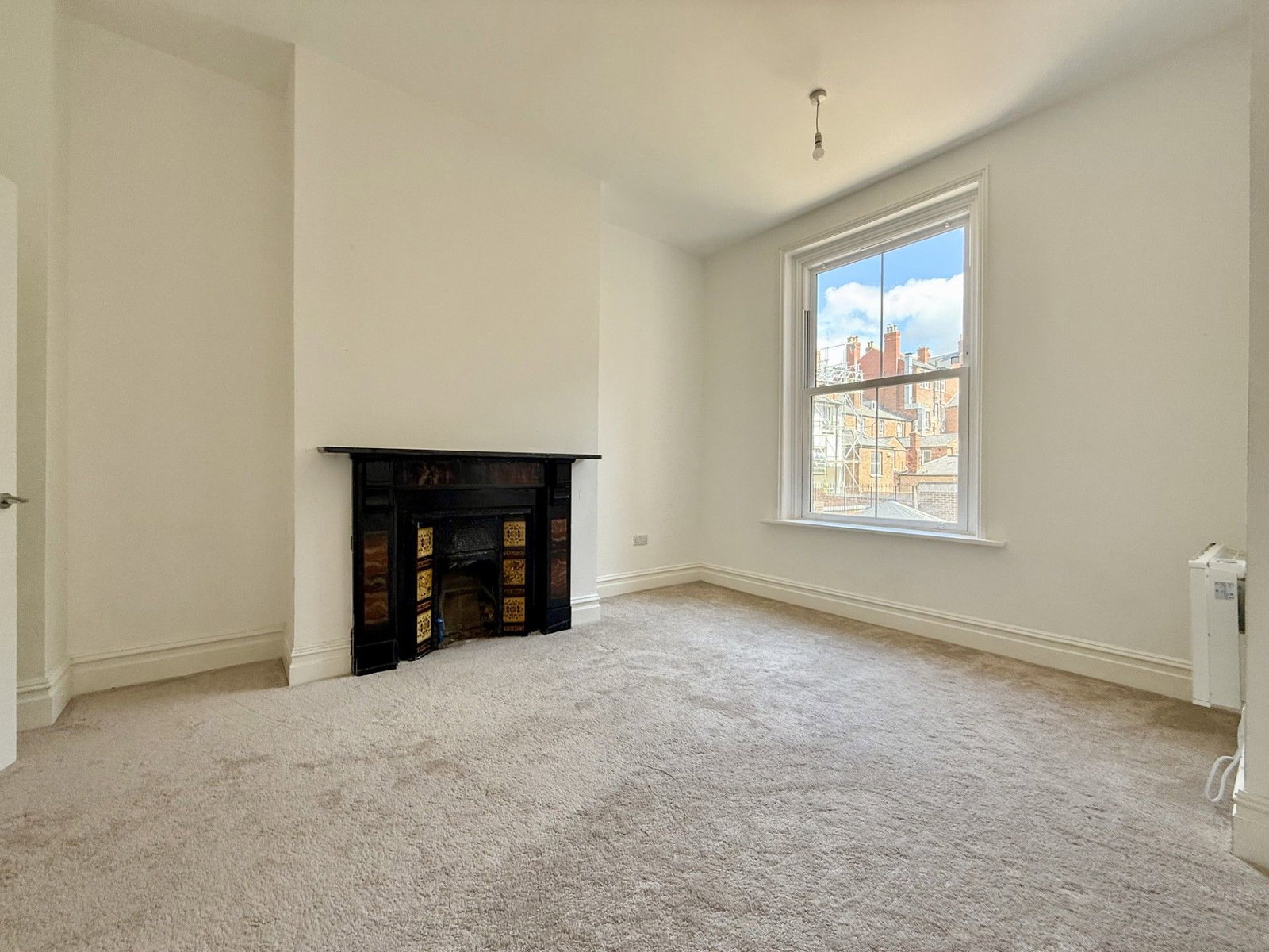 Flat for sale in Gloucester, Russell Street, Gloucester, Gloucestershire, GL1 1NE, 487 m²