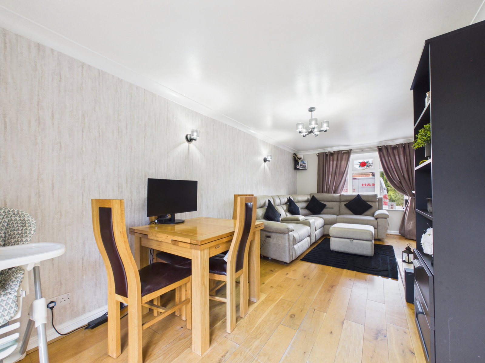 Semi Detached House for sale in Rochester, Kingshill Drive, Hoo, Rochester, ME3 9JP, 894 m²