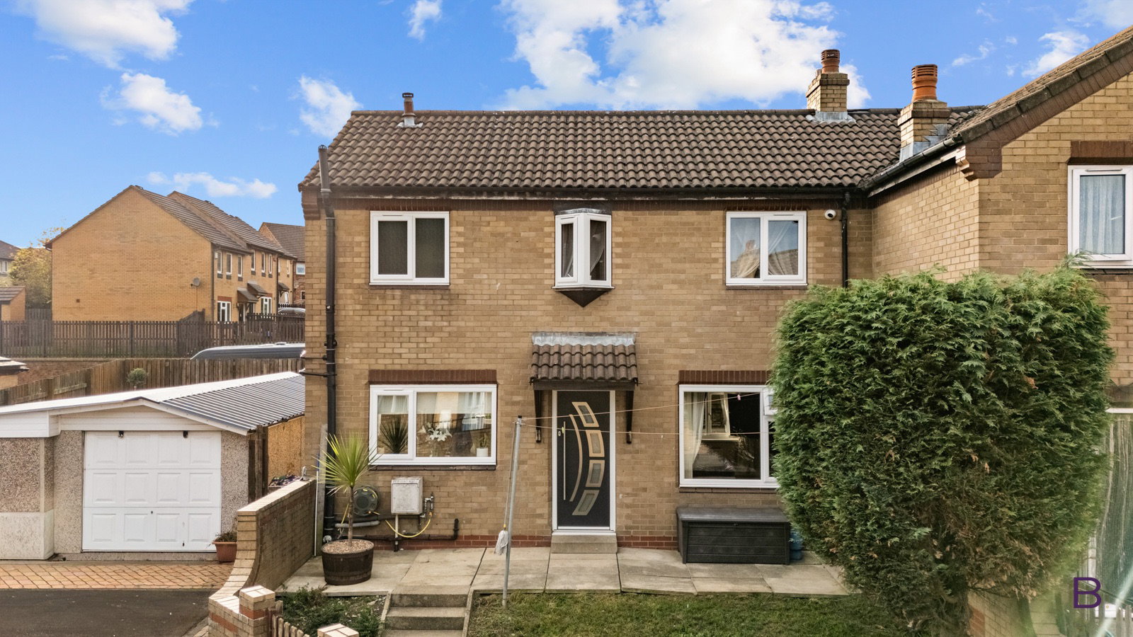 Semi Detached House for sale in Bradford, Ferrand Avenue, Bradford, BD4 6LD, 893 m²