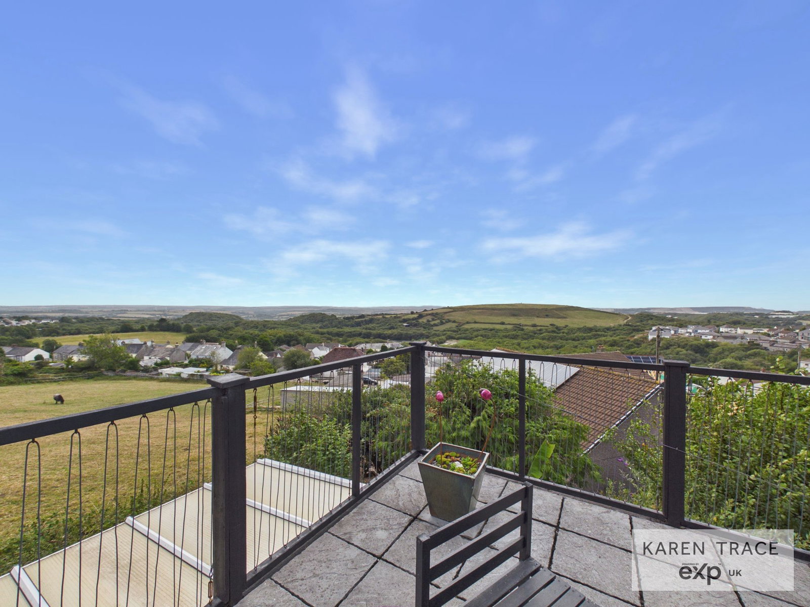 Detached House for sale in St. Austell, Chegwyns Hill, Foxhole, St. Austell, PL26 7UY