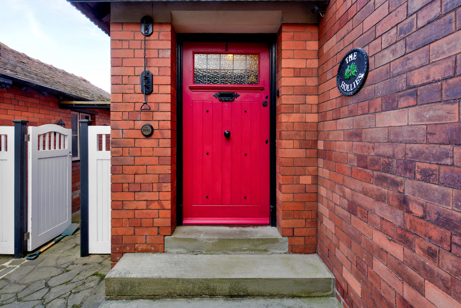 Semi Detached House for sale in Wirral, The Hollies, Prenton Lane, 3379 m²