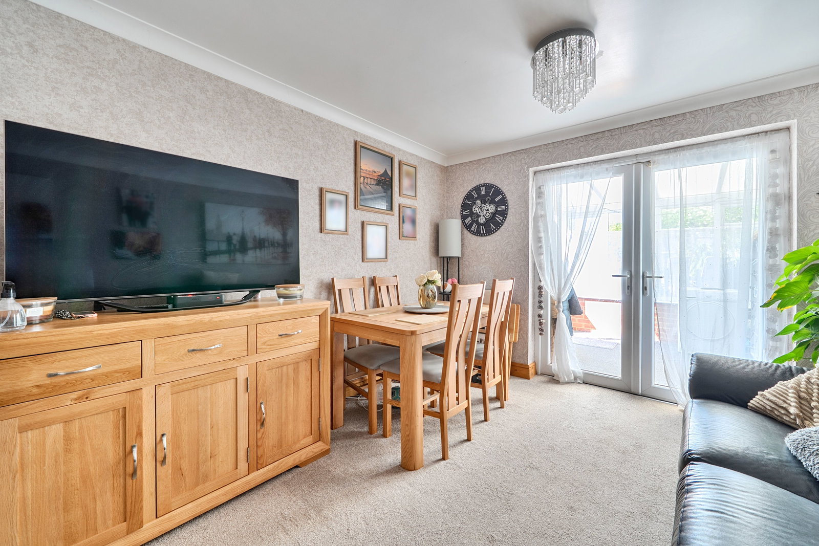 Semi Detached Bungalow for sale in Margate, St Andrews Close, Margate, 686 m²
