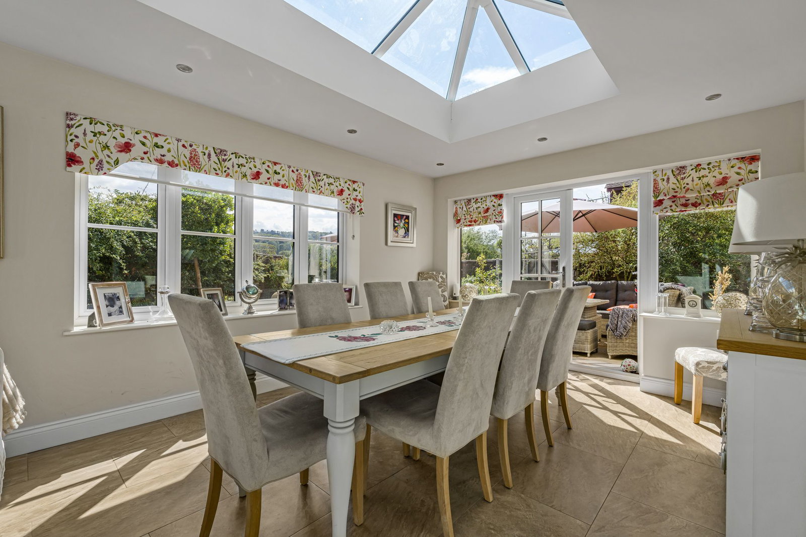 Detached House for sale in Cheltenham, Church Road, Leckhampton, Cheltenham, GL53, 2443 m²