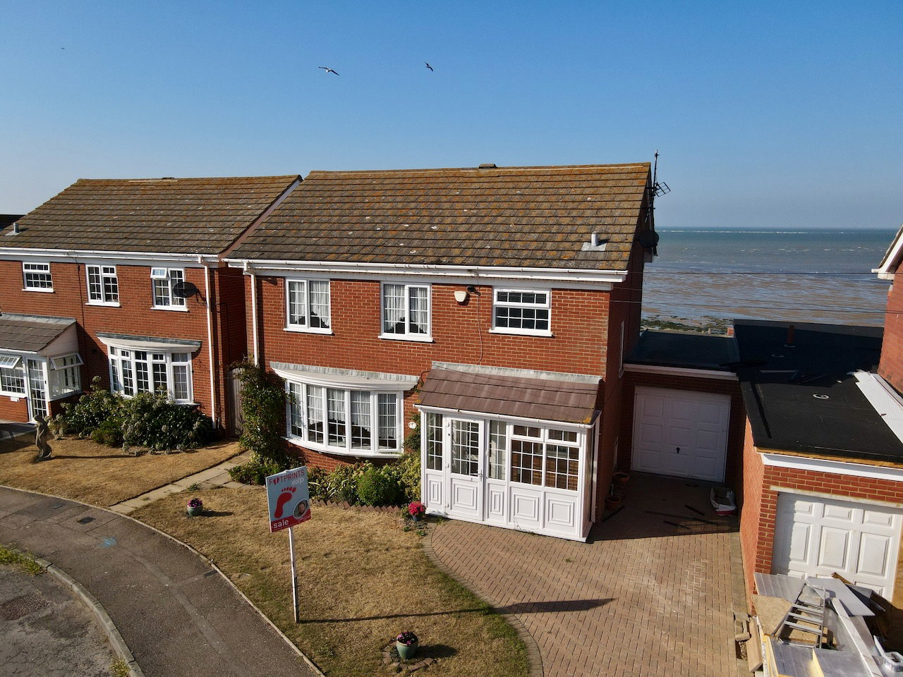 Detached House for sale in Birchington, St. Magnus Close, Birchington, CT7 9UW, 1527 m²