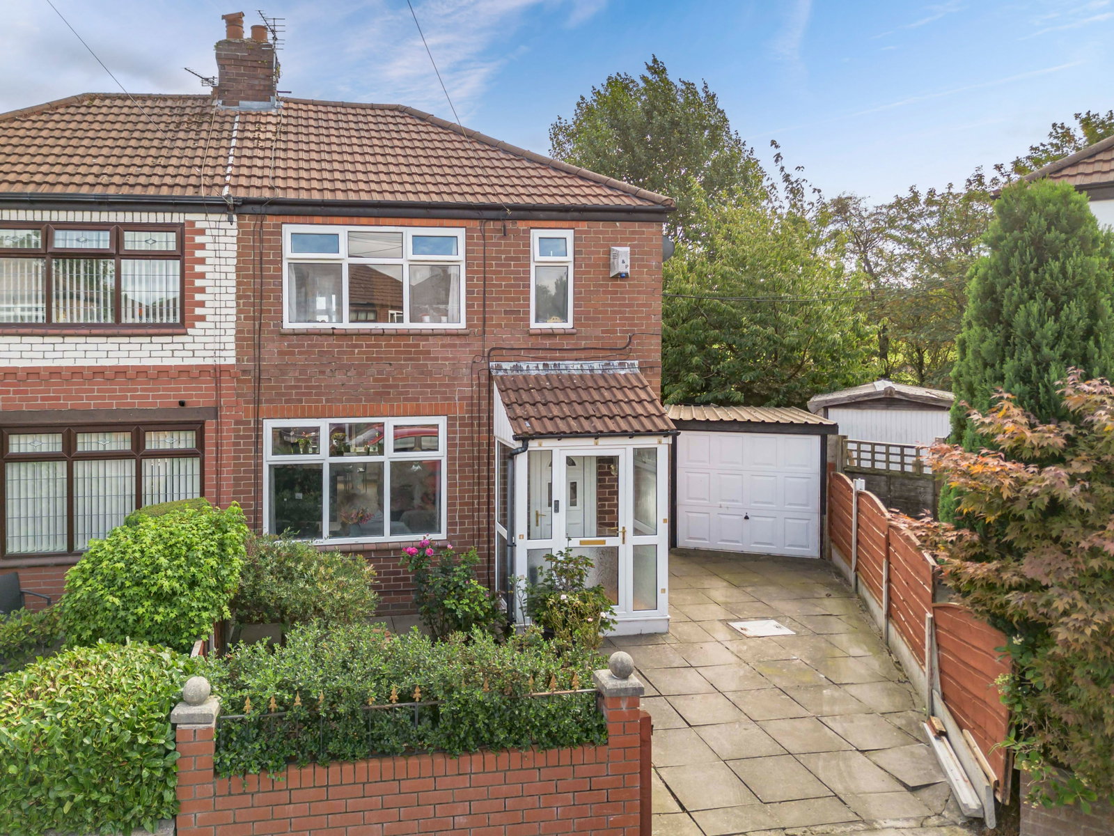 Semi Detached House for sale in Stockport, Dalkeith Road, South Reddish, Stockport, SK5, 743 m²