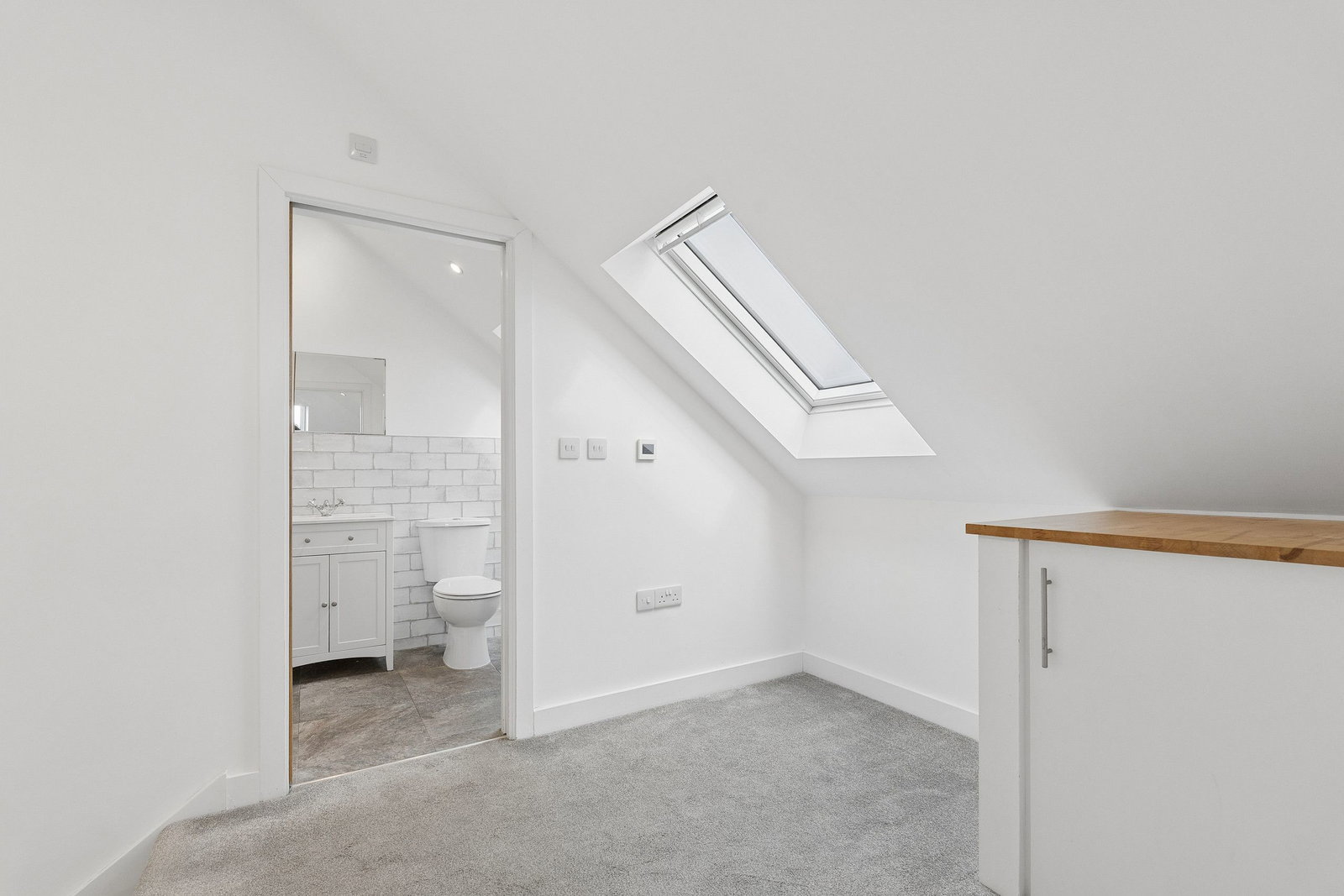 Flat for sale in London, Central Hill, London, SE19