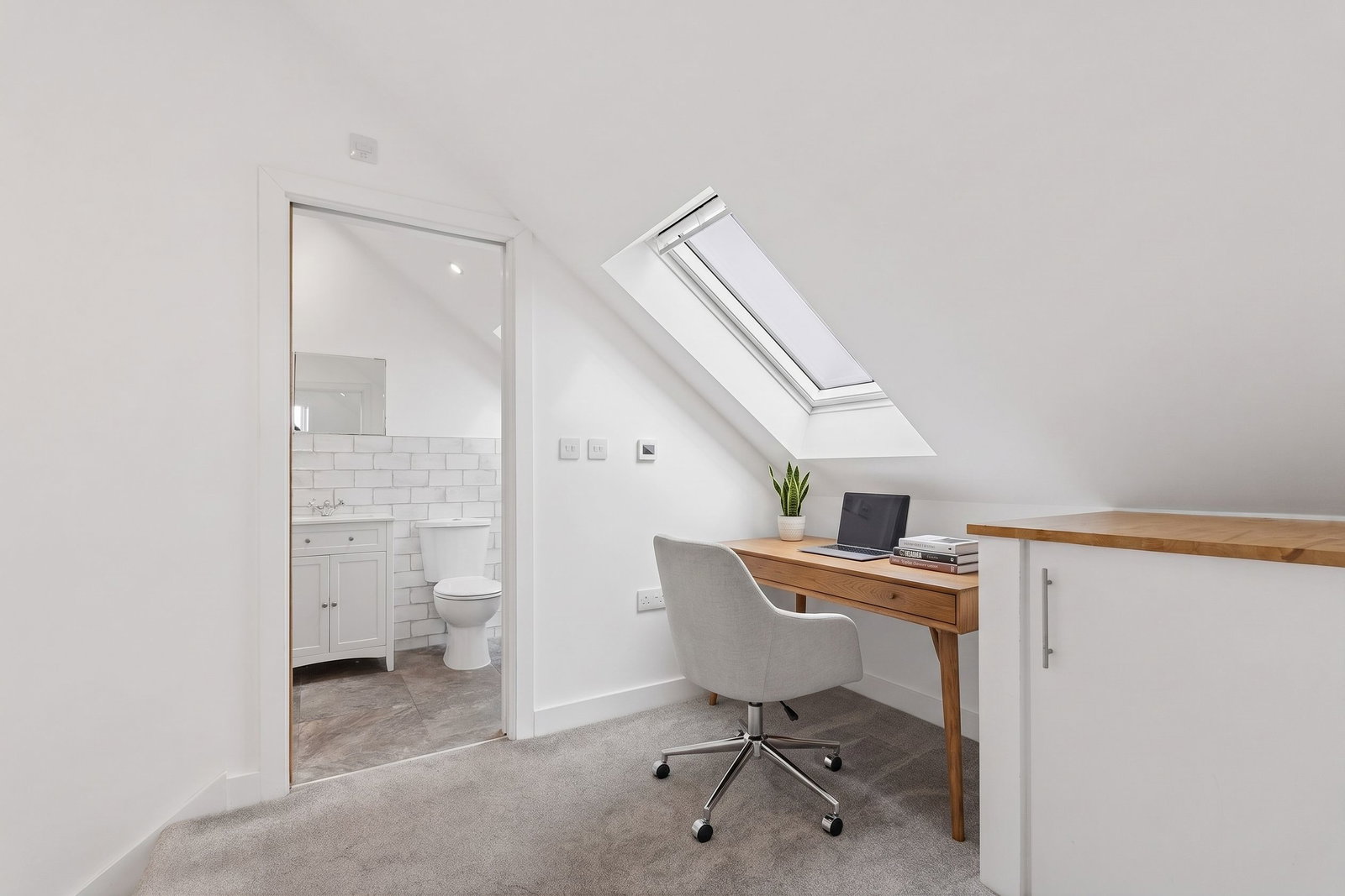 Flat for sale in London, Central Hill, London, SE19