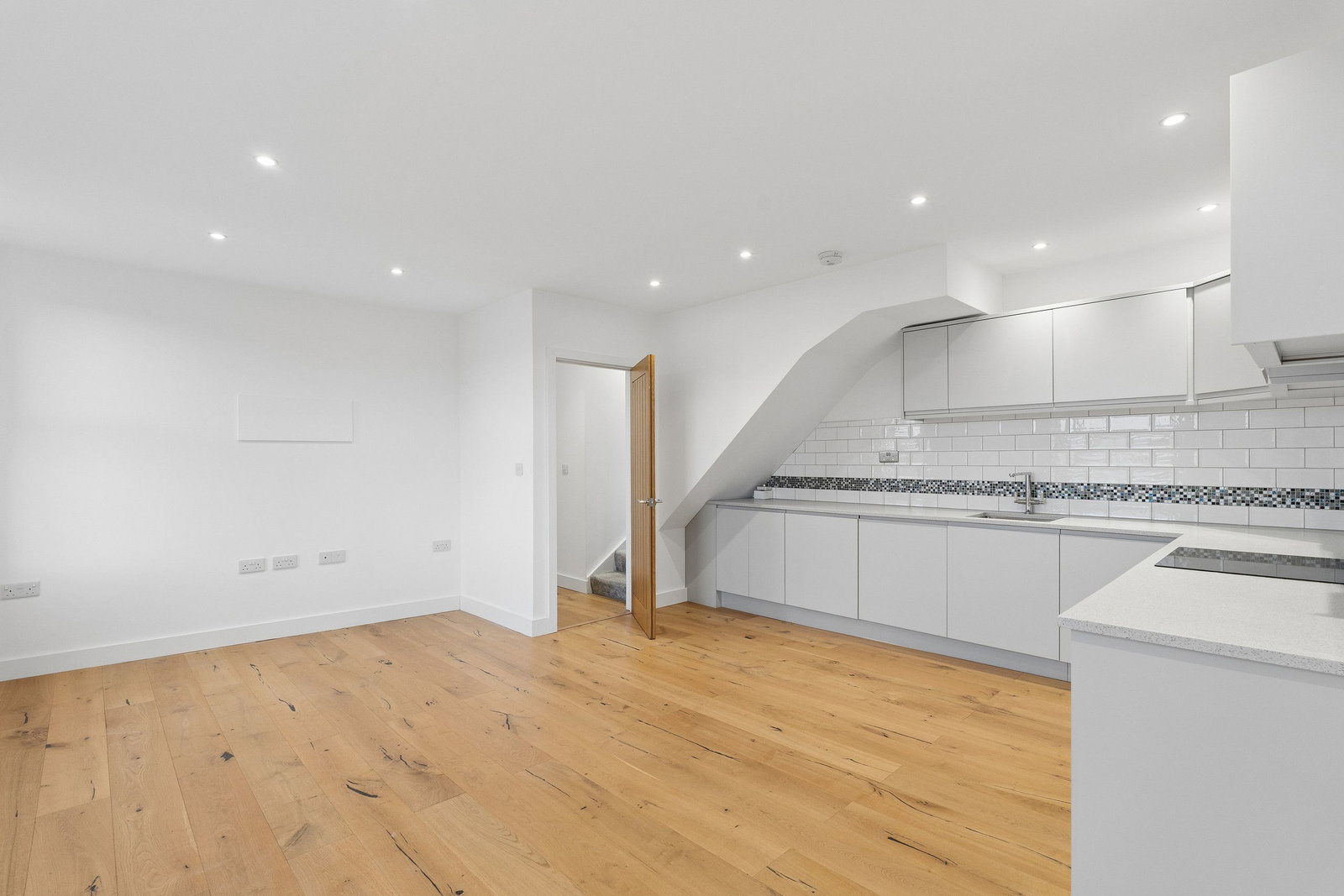 Flat for sale in London, Central Hill, London, SE19