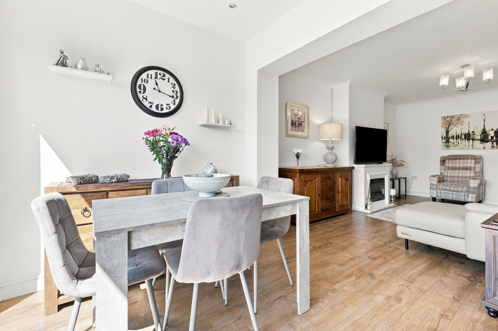 Semi Detached Bungalow in Billericay 2