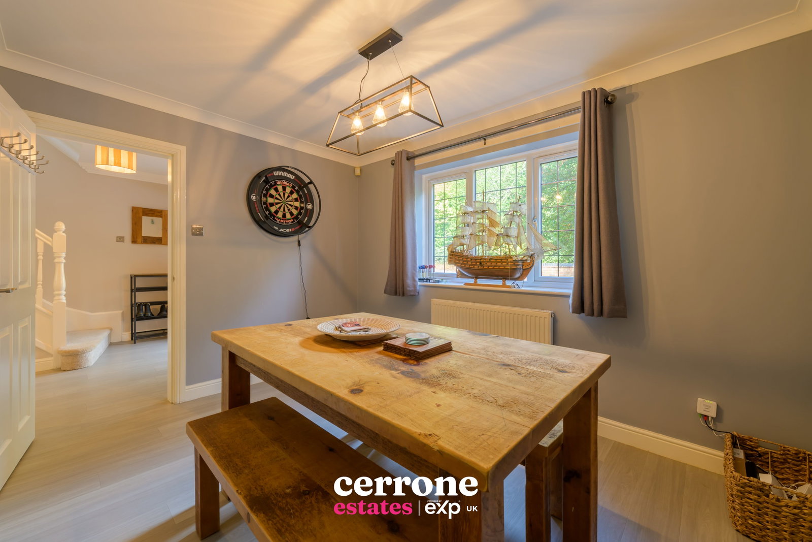 Detached House for sale in Redditch, The Folly, Headless Cross, Redditch, 1755 m²