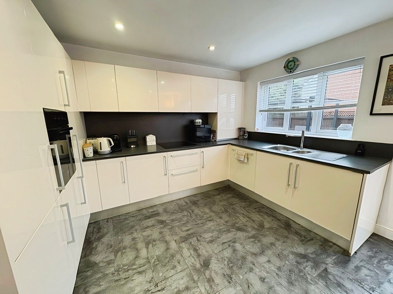 Semi Detached House in Leicester 4