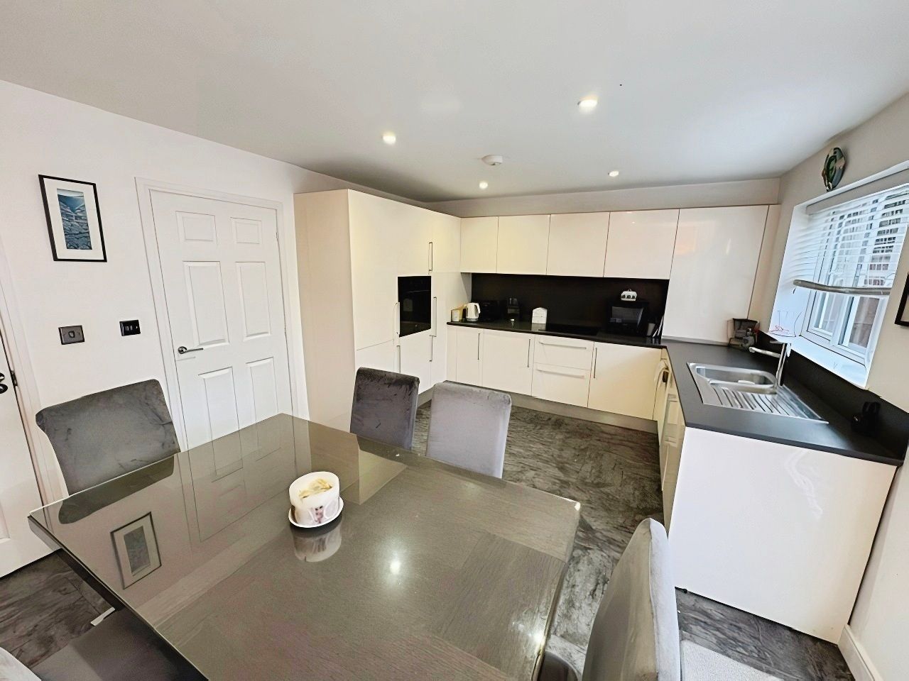Semi Detached House in Leicester 5