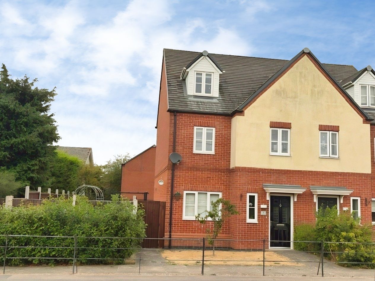Semi Detached House in Leicester