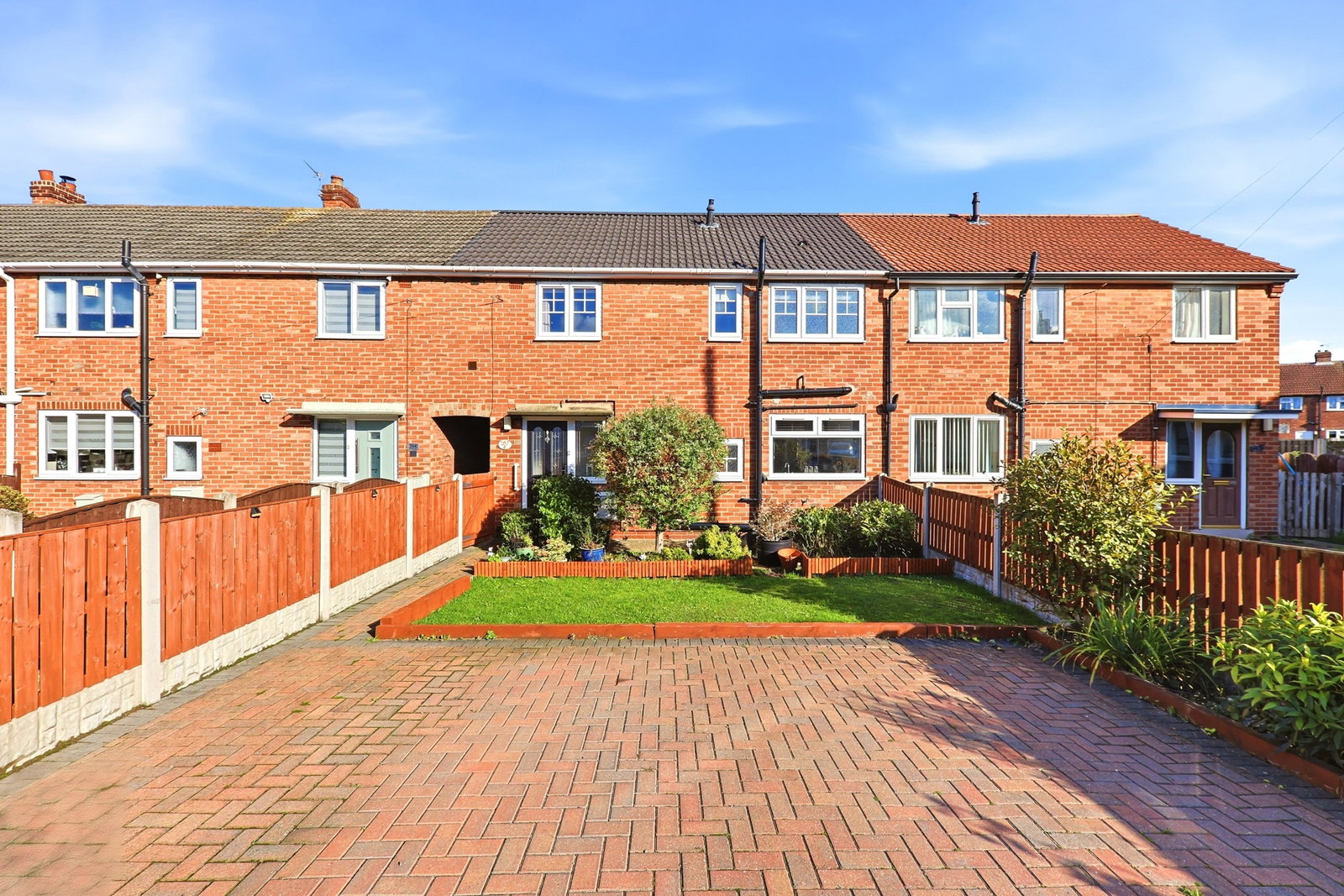 Terraced House for sale in Pontefract, Priory Road, Featherstone, Pontefract, WF7
