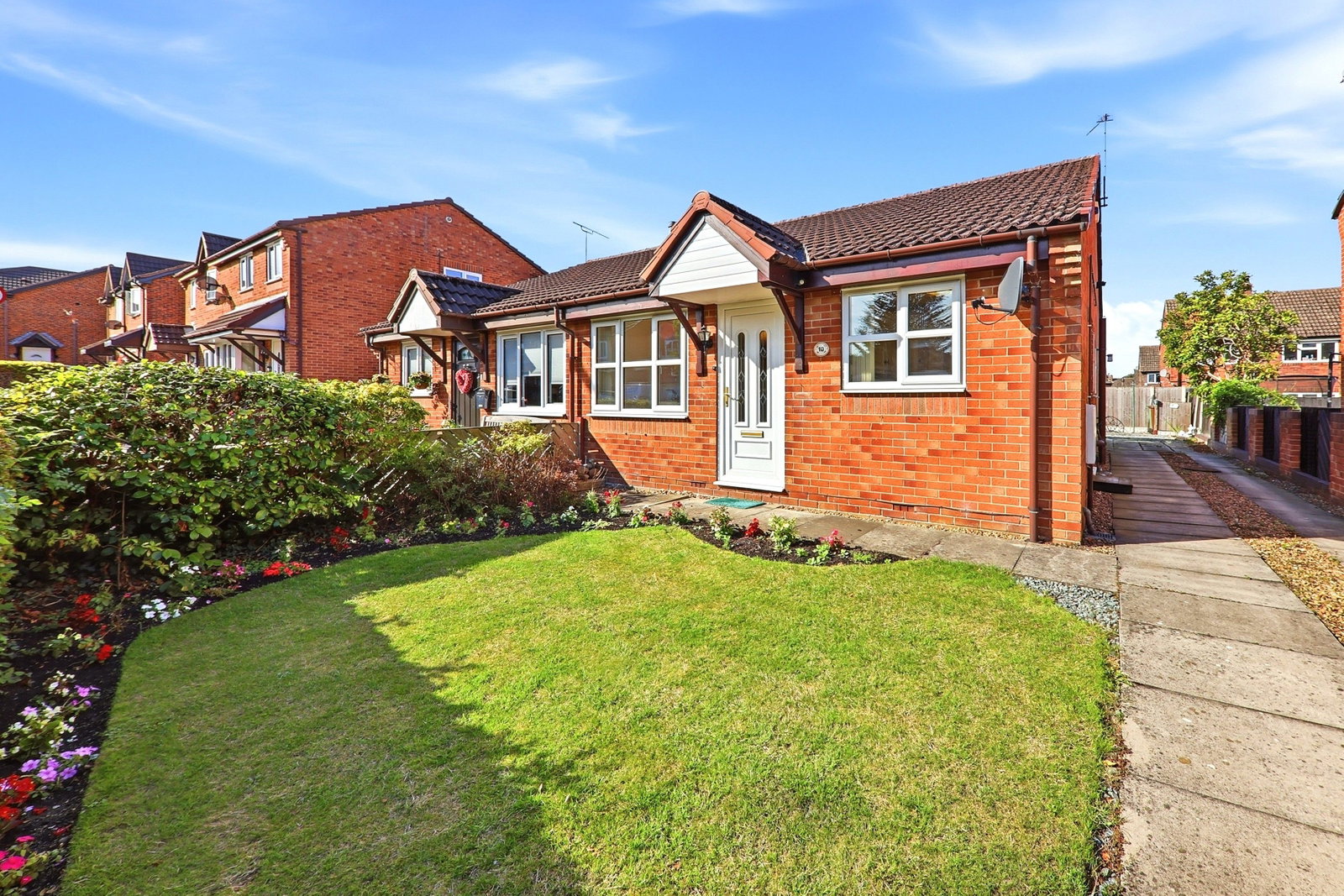 Semi Detached Bungalow for sale in Leeds, Pinders Green Drive, Methley LS26