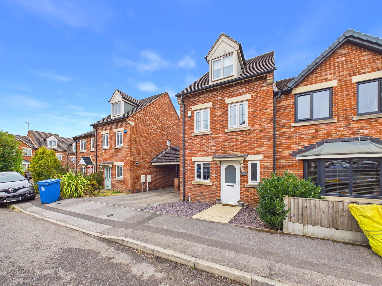 Semi Detached House for sale in Mansfield, Cambourne Place, Mansfield, NG18 4QZ