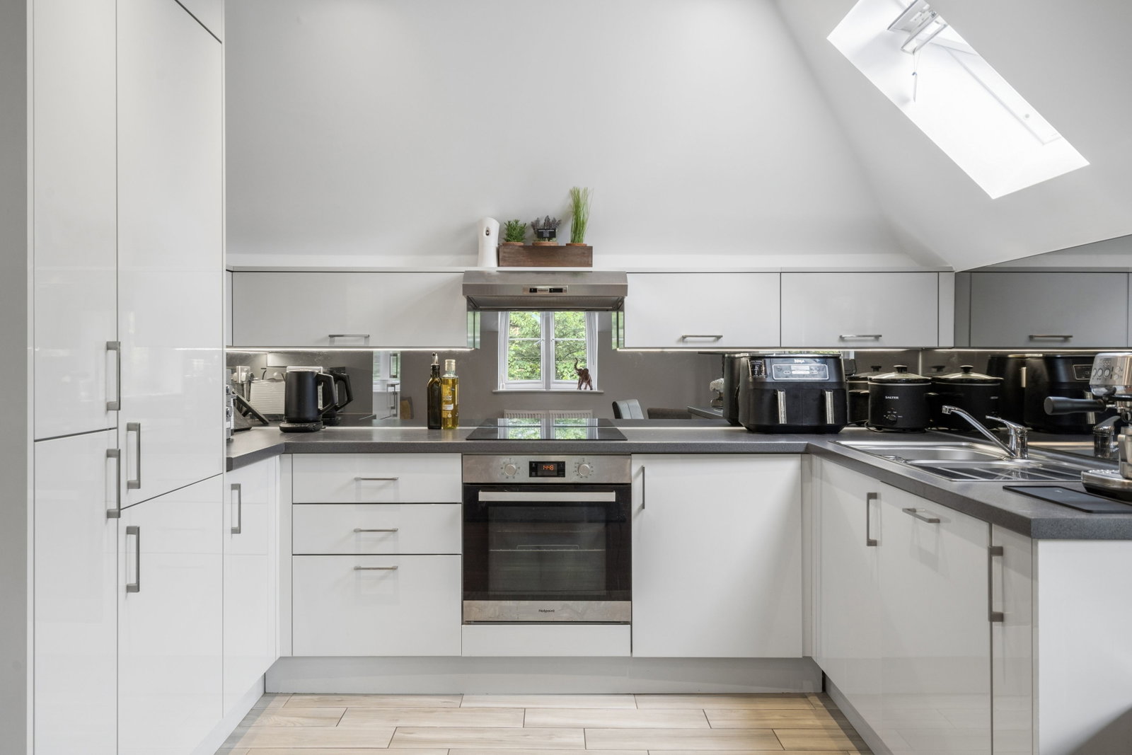 Apartment for sale in Chesham, Saxby House Hivings Hill, Chesham, HP5 2PN, 753 m²