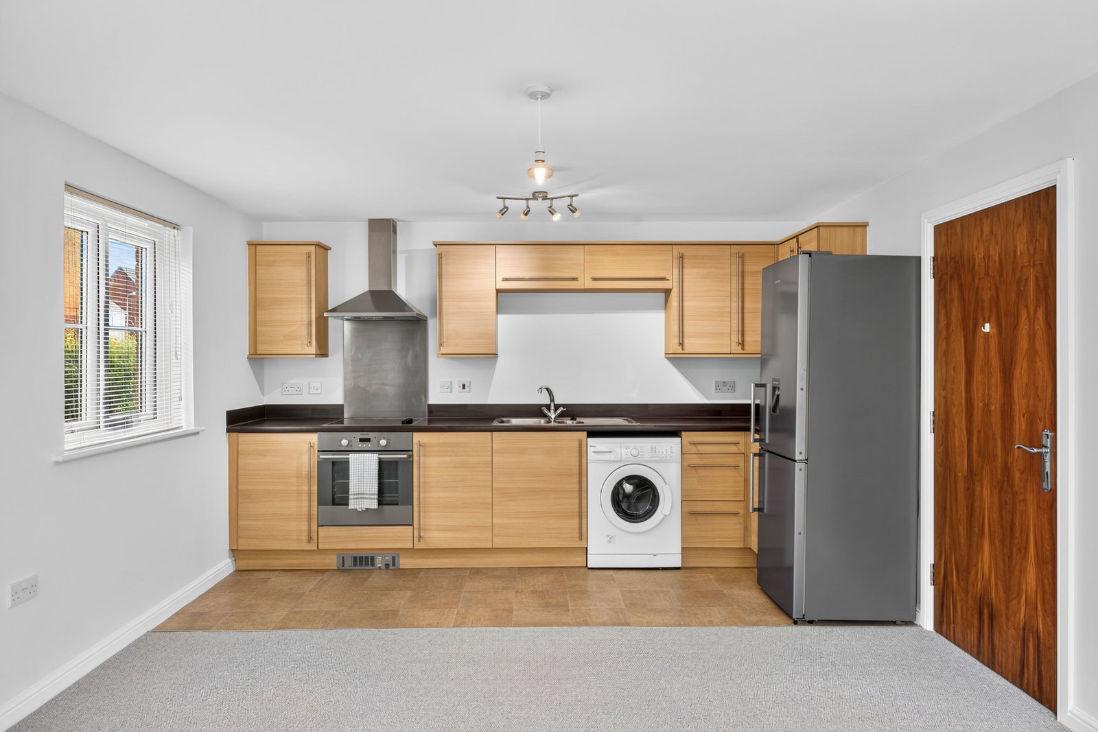 Flat for sale in Swansea, Moorland Green, Gorseinon, Swansea, SA4 4QF, 667 m²