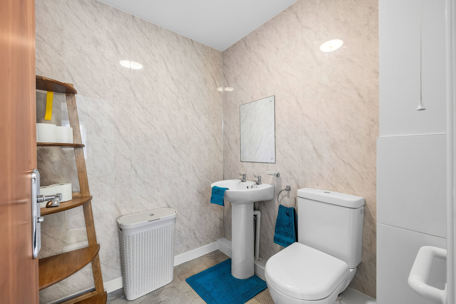 Flat in Swansea 5