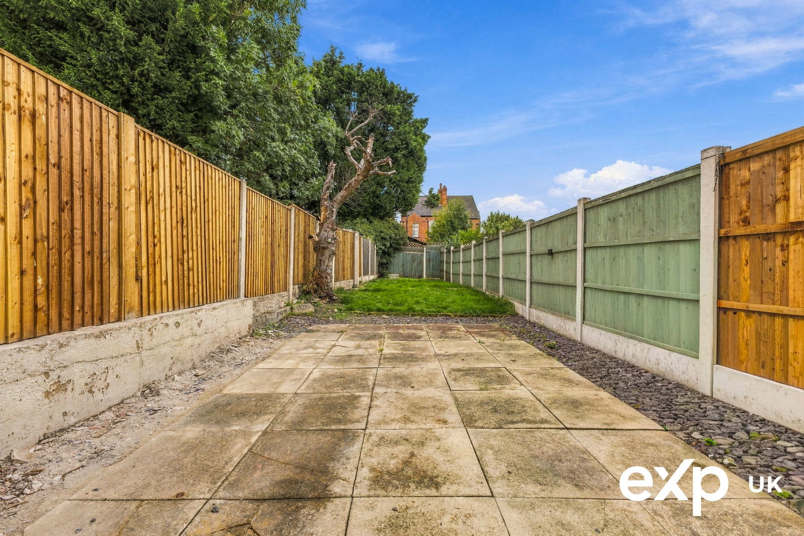 Semi Detached House for sale in Nottingham, Latham Street, Nottingham, NG6 8hq, 838 m²