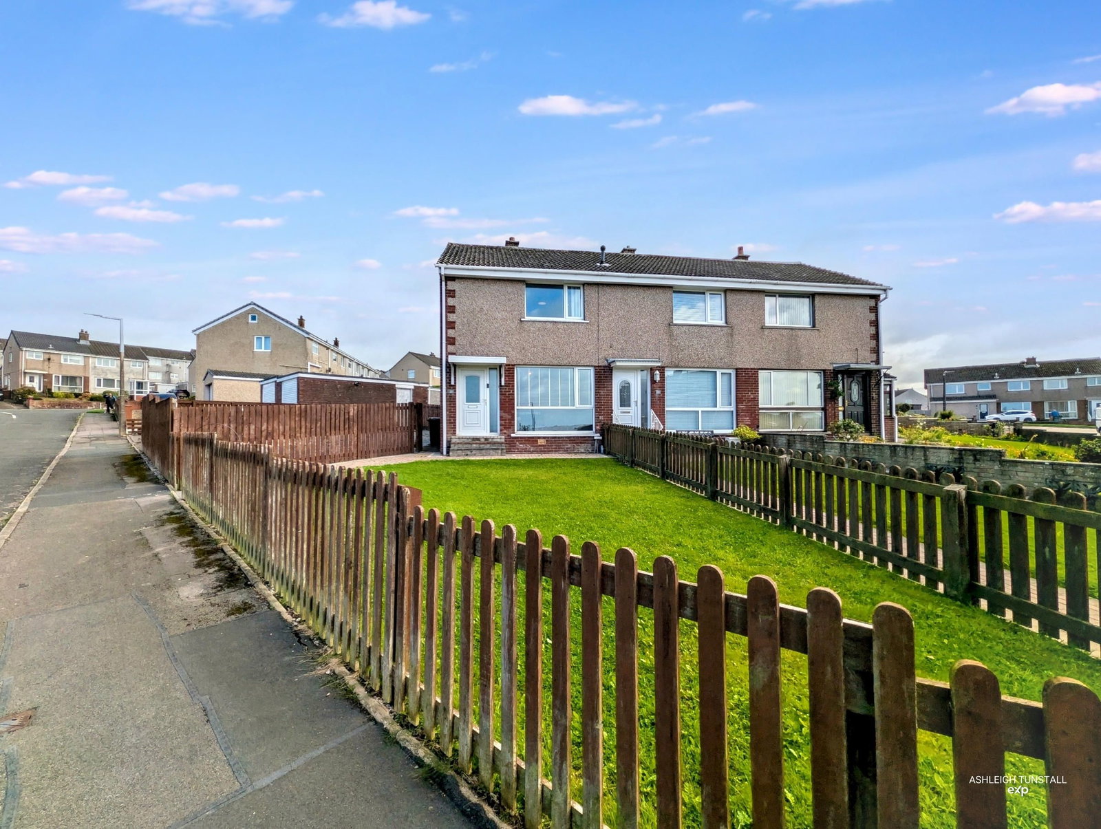 End Of Terrace House for sale in Whitehaven, Greenlands Avenue, Whitehaven, CA28 6TZ, 870 m²