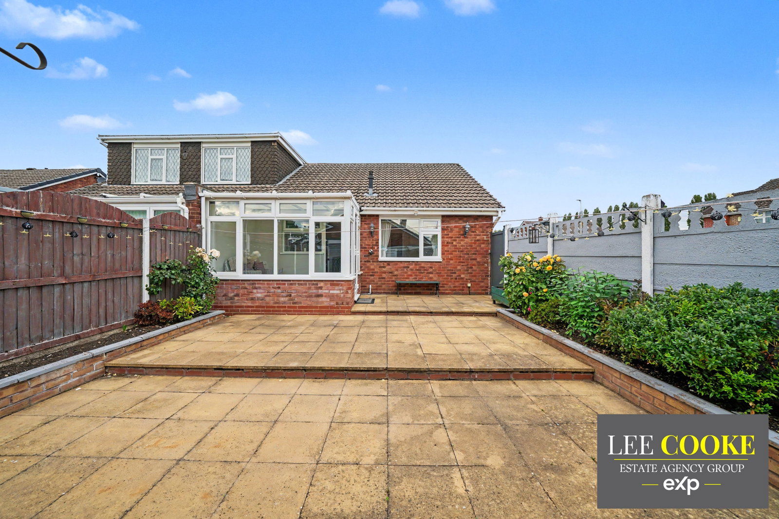 Semi Detached Bungalow for sale in Wolverhampton, Lyndale Drive, Lyndale Park Estate, Wednesfield, WV11 3JL