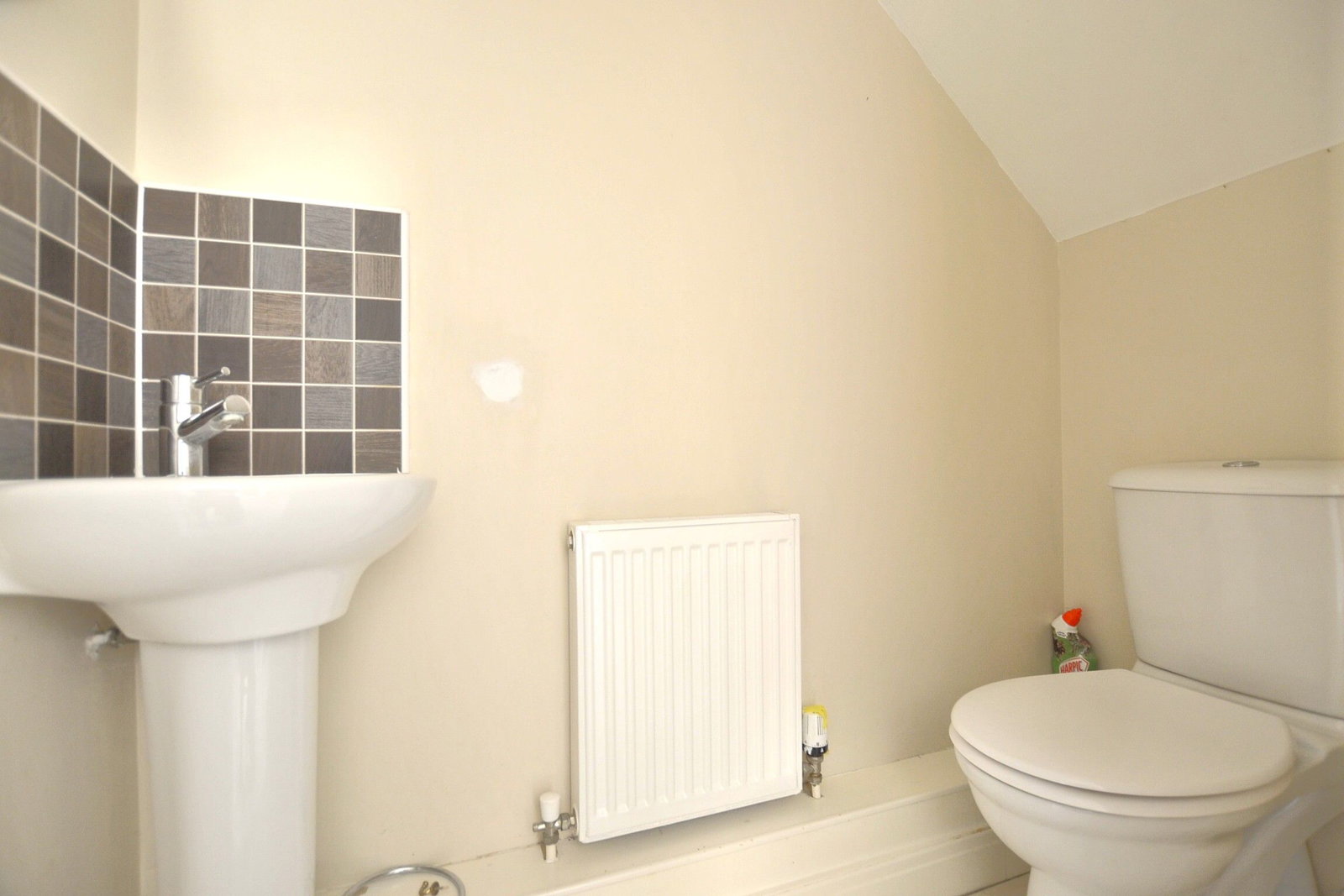 End Of Terrace House for sale in Gloucester, Bridle Court, 99 Hempsted Lane, Gloucester, GL2 5JU