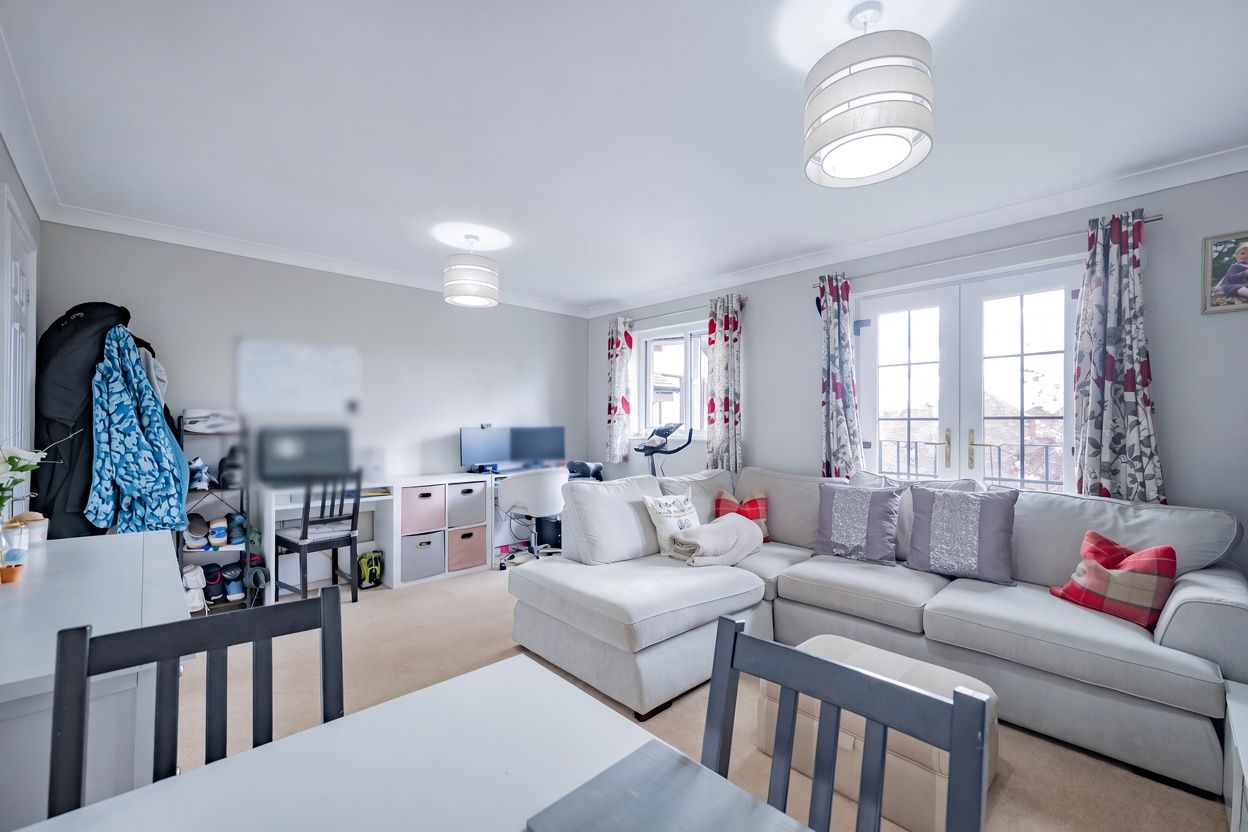 Flat for sale in Crowborough, Crowborough Hill, Crowborough, TN6 2SE