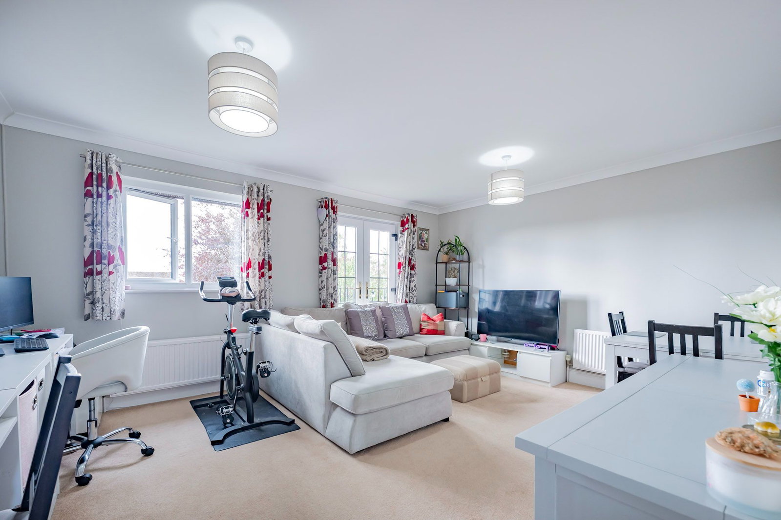 Flat for sale in Crowborough, Crowborough Hill, Crowborough, TN6 2SE