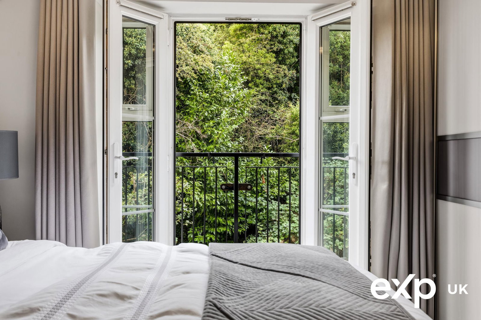 Apartment for sale in Nottingham, Melton Road, West Bridgford, Nottingham, NG2 6UF, 779 m²