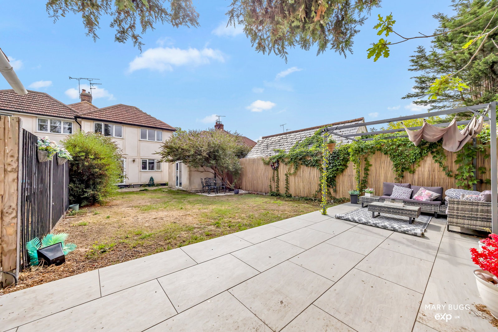 Semi Detached House for sale in Chelmsford, Chelmer Road, Chelmsford, CM2 6NH