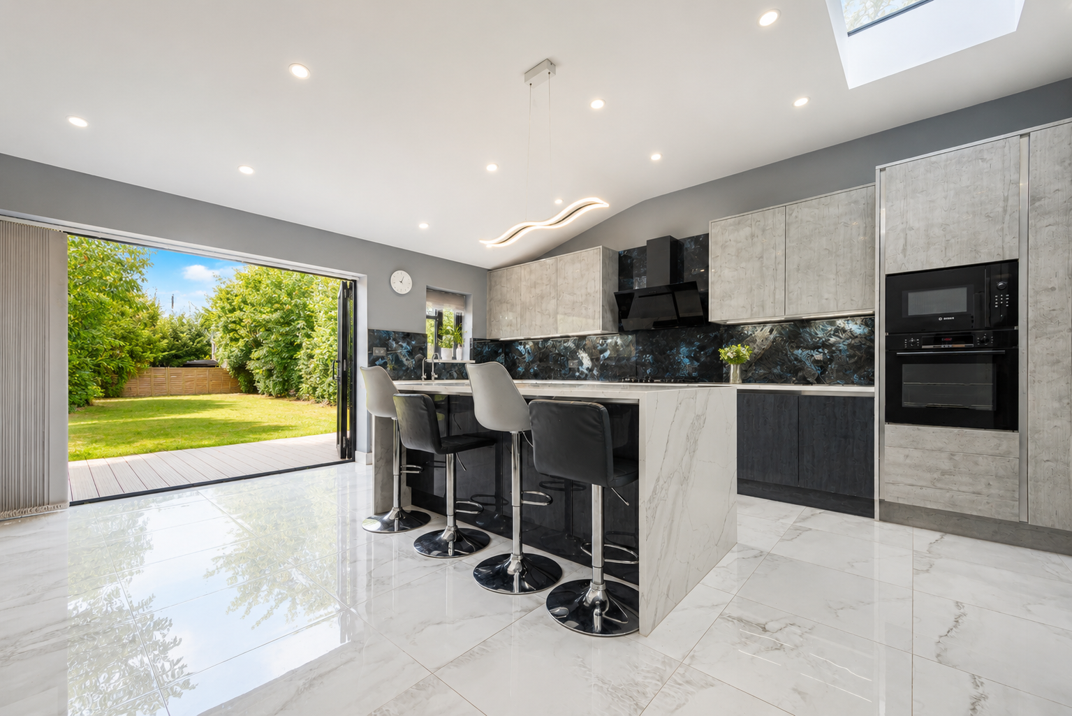 Semi Detached House in Orpington 3