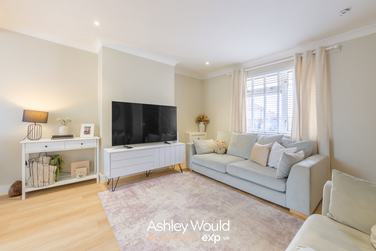 Semi Detached House for sale in Stourbridge, Manor Road, Stourbridge, DY8 5AW