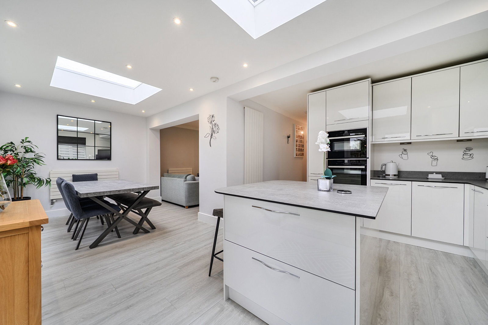 Semi Detached Bungalow for sale in Orpington, Axtaine Road, Orpington, BR5 4HX