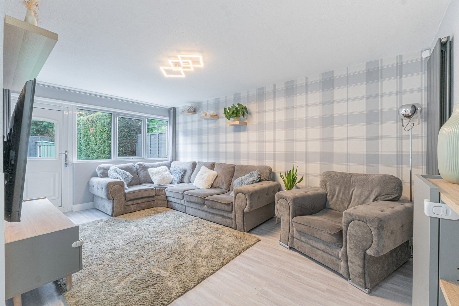Terraced House for sale in Birmingham, Ilsham Grove, Birmingham, B31 4NS