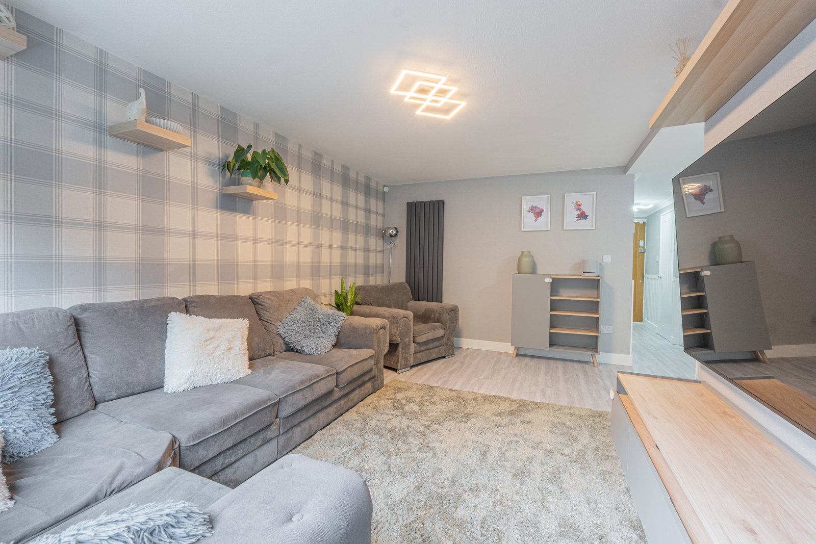 Terraced House for sale in Birmingham, Ilsham Grove, Birmingham, B31 4NS