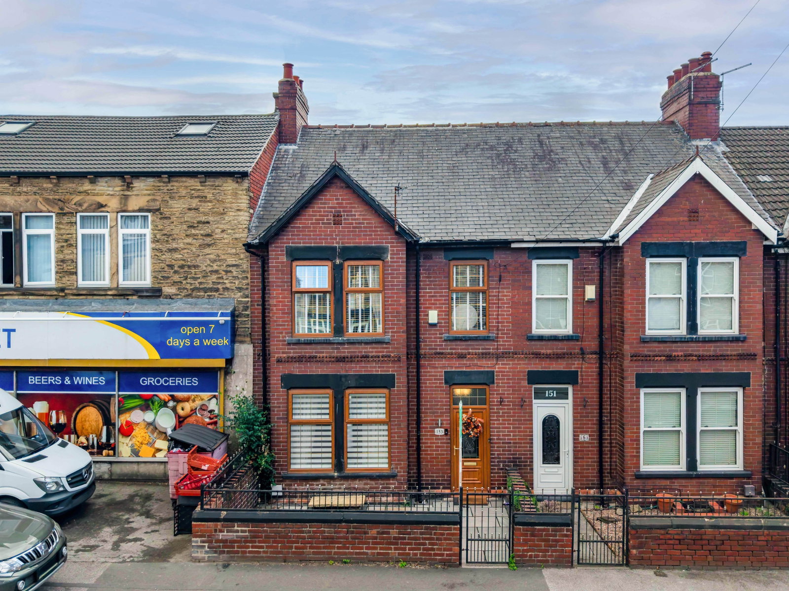 Terraced House for sale in Barnsley, Barnsley Road, Cudworth, S72 8UT, 1302 m²