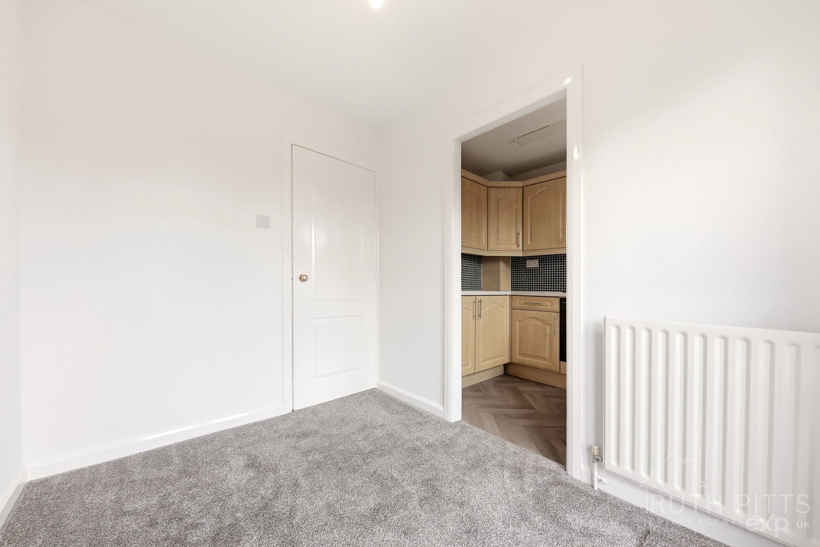 Semi Detached House for sale in Pontefract, Allison Street, Featherstone, WF7