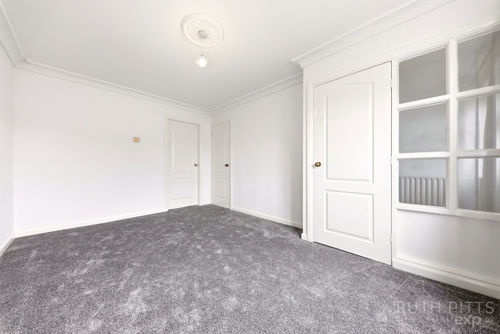Semi Detached House for sale in Pontefract, Allison Street, Featherstone, WF7