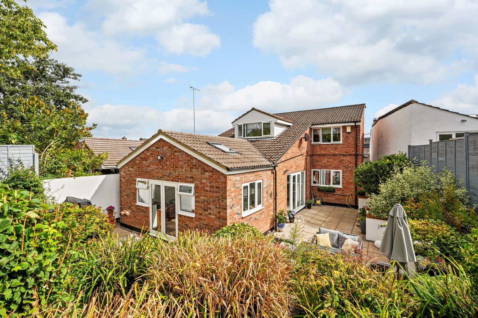 Detached House for sale in Northampton, New Street, Weedon, Northampton, NN7 4QS, 3000 m²