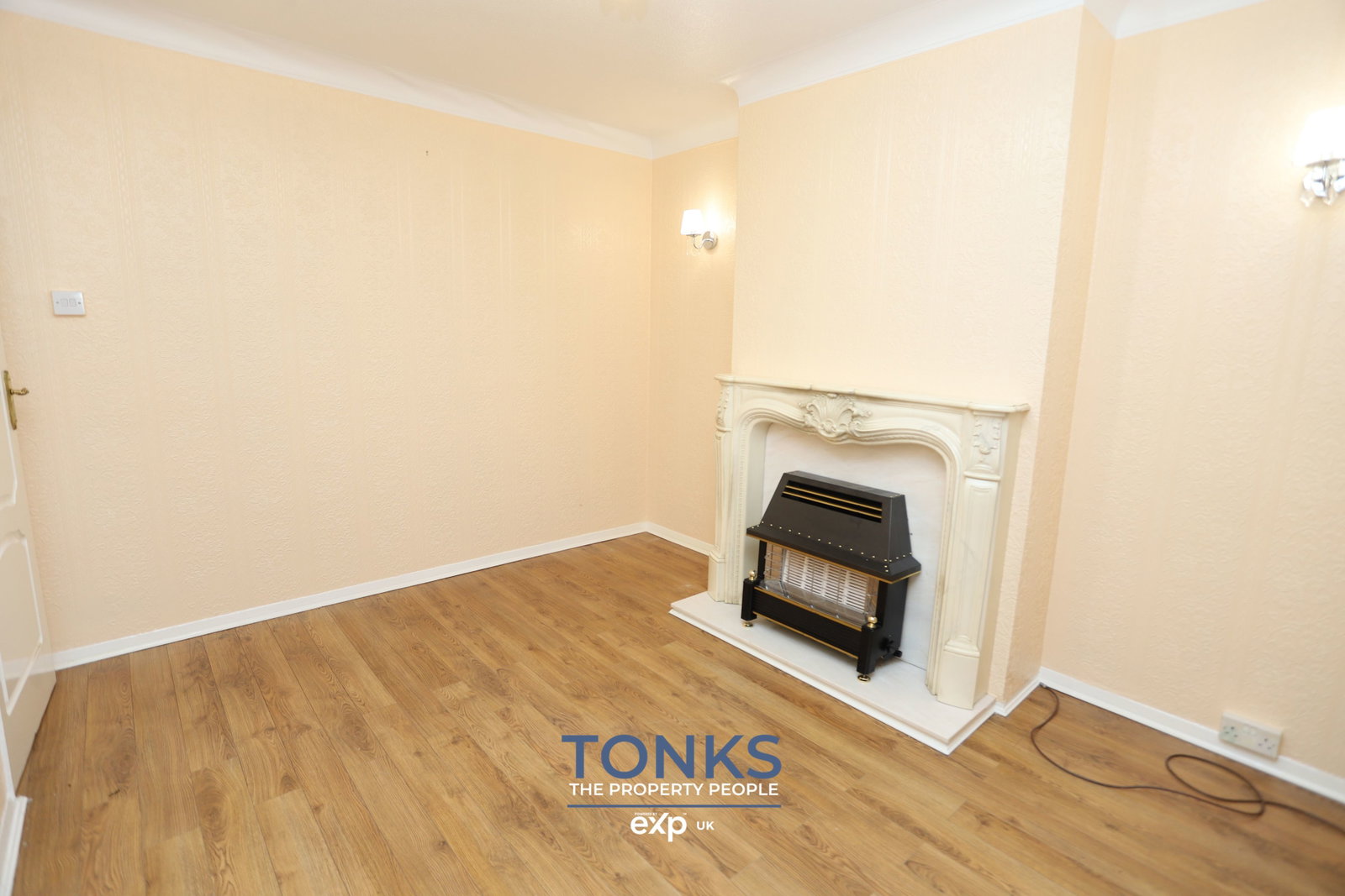 Semi Detached House for sale in Halesowen, Willowsbrook Road, Halesowen, B62 9RQ