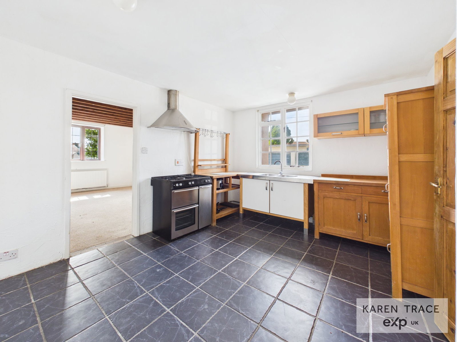 Semi Detached House for sale in Par, Chapel Cottages, Tywardreath, PL24, 1435 m²