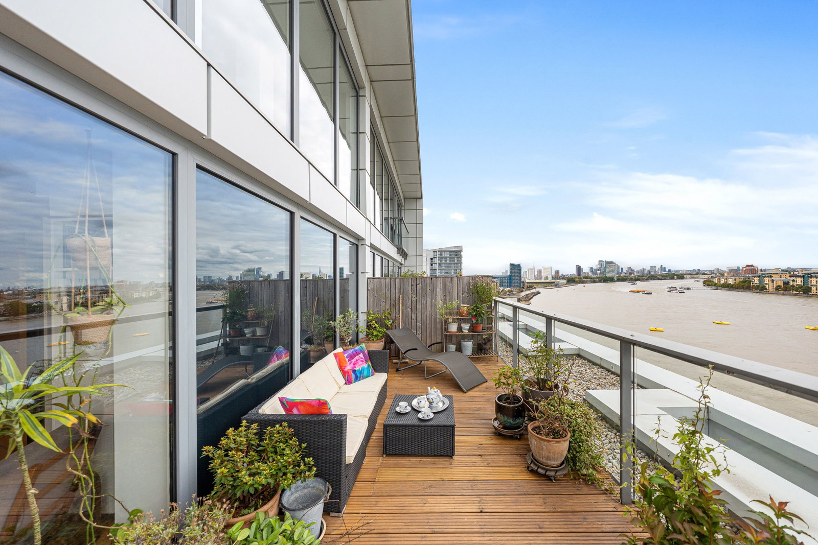 Penthouse for sale in London, Dowells Street, London, SE10