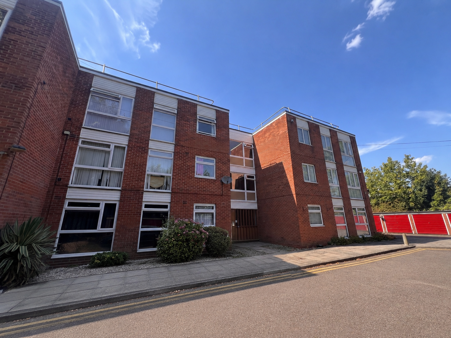 Flat for sale in Birmingham, Bristol Road South, Northfield, Birmingham, B31 2SW