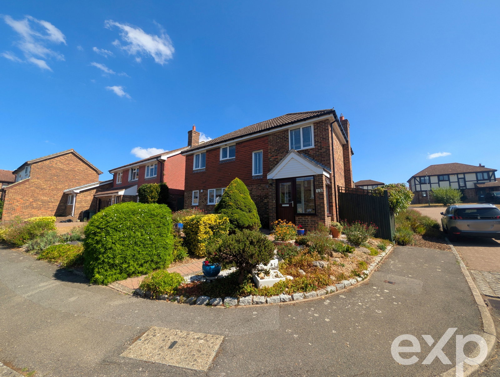 Detached House for sale in Maidstone, Tollgate Way, Sandling, Maidstone, ME14 3DF, 1430 m²
