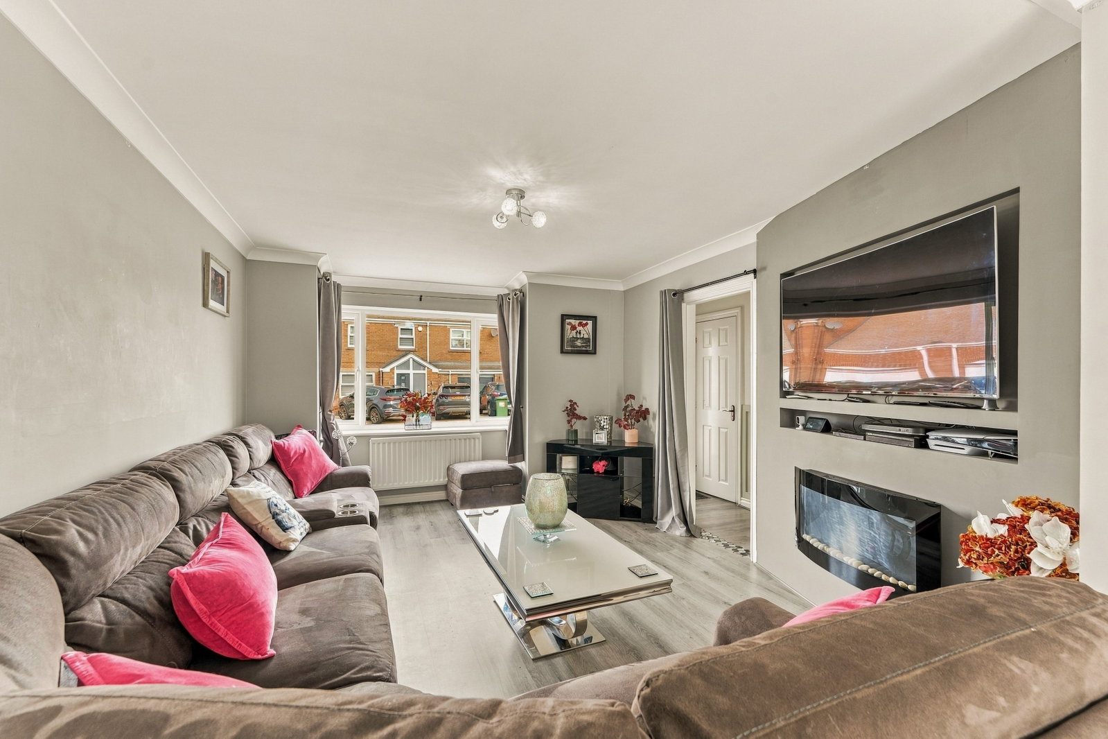 Detached House for sale in Macclesfield, Portmarnock Close, Macclesfield, 1335 m²