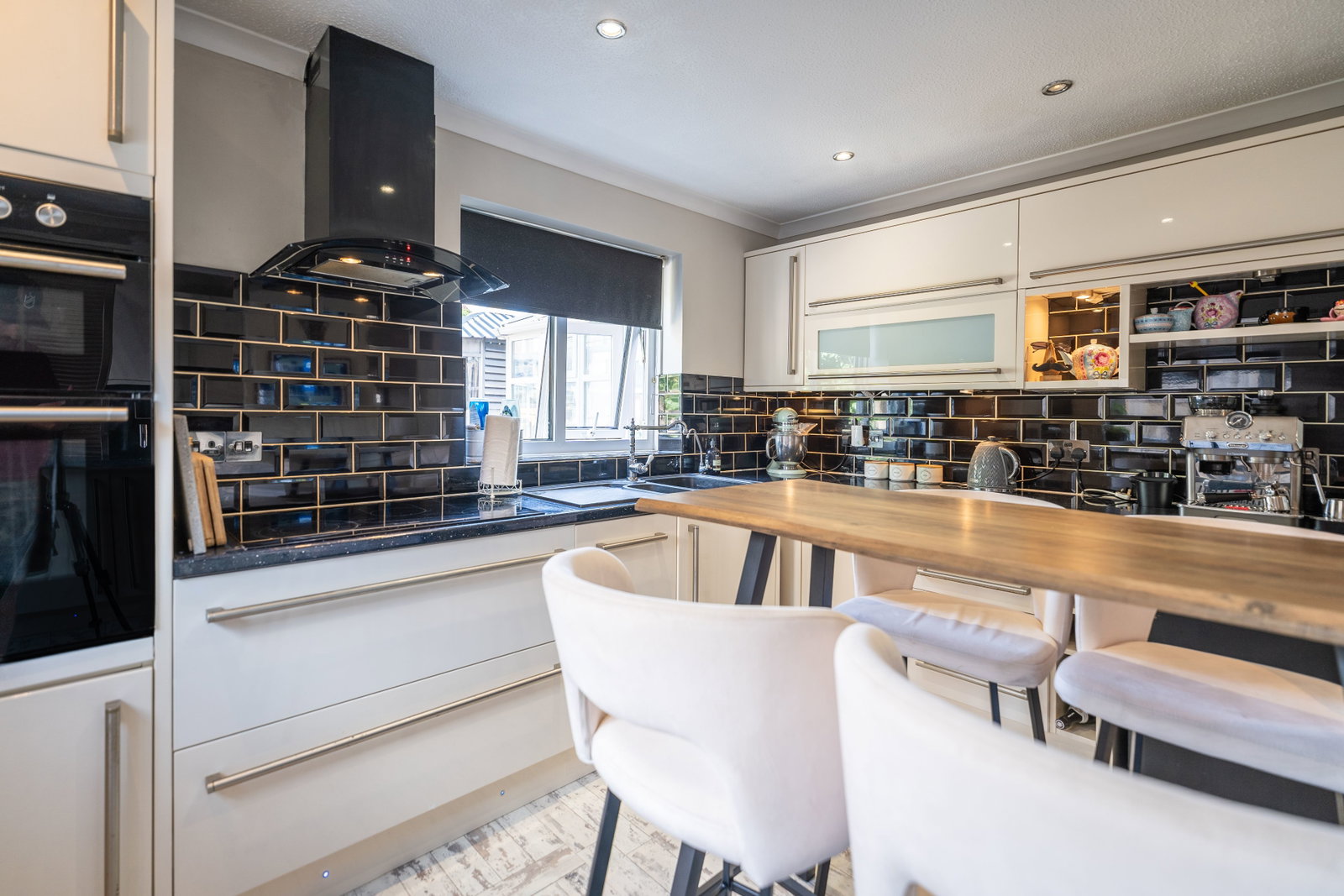 Detached House for sale in Exmouth, Durham Close, Exmouth, EX8, 1302 m²