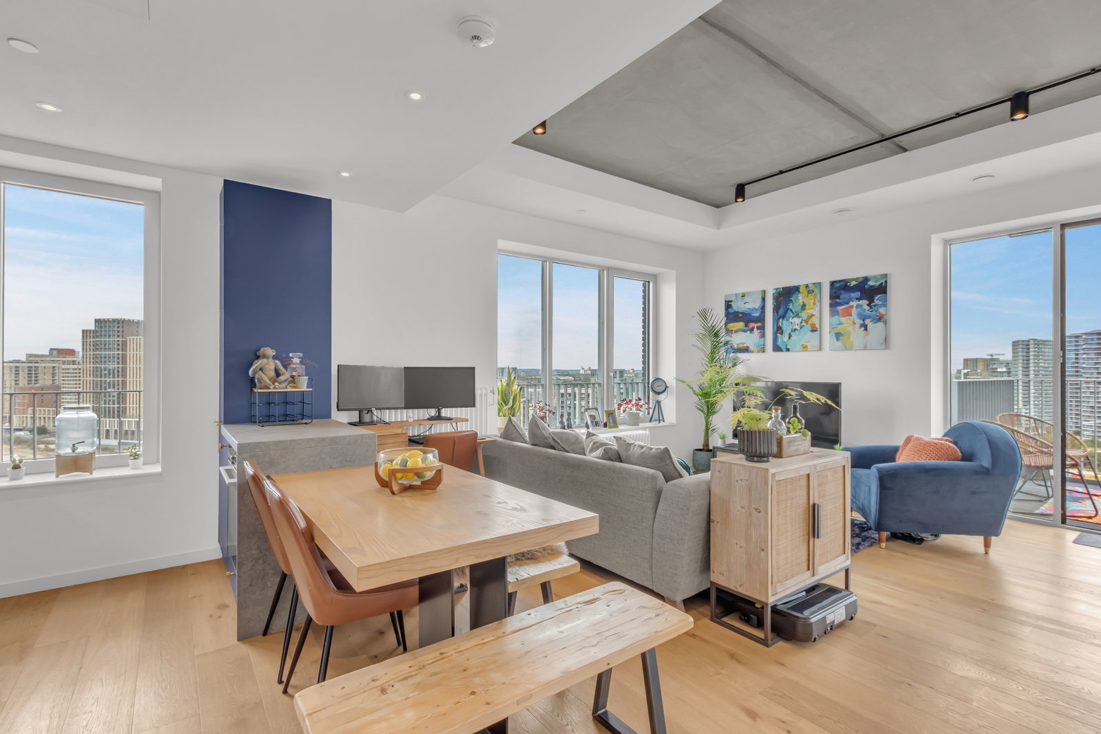 Flat for sale in London, Serapis House, Goodluck Hope, London, E14, 558 m²